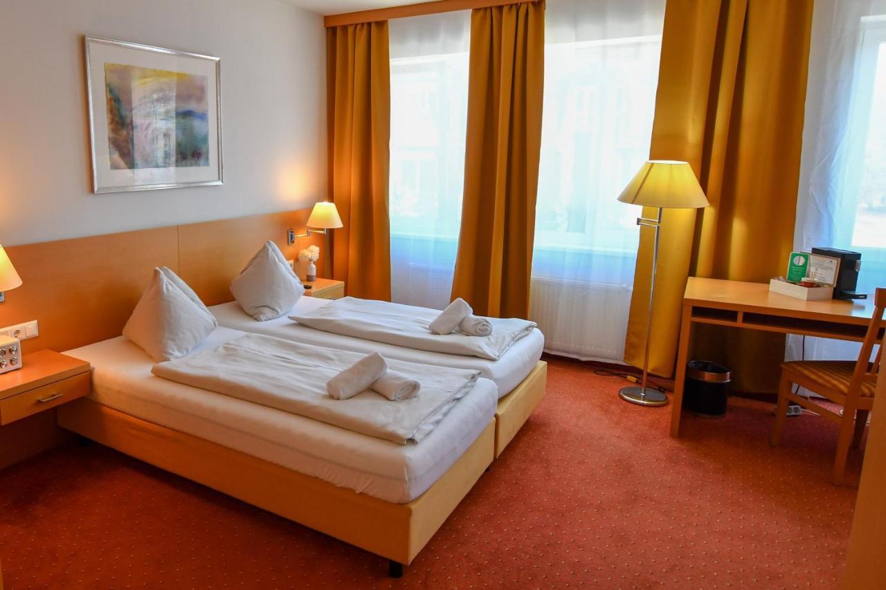 Motel55 - Nettes Hotel Mit Self Check-In In Villach, Warmbad Luaran gambar