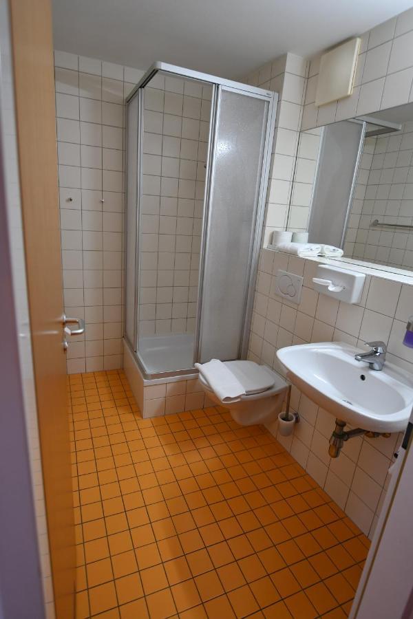 Motel55 - Nettes Hotel Mit Self Check-In In Villach, Warmbad Luaran gambar